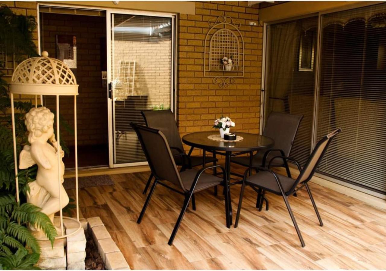 Villa Rose Cottages Bloemfontein Exterior photo