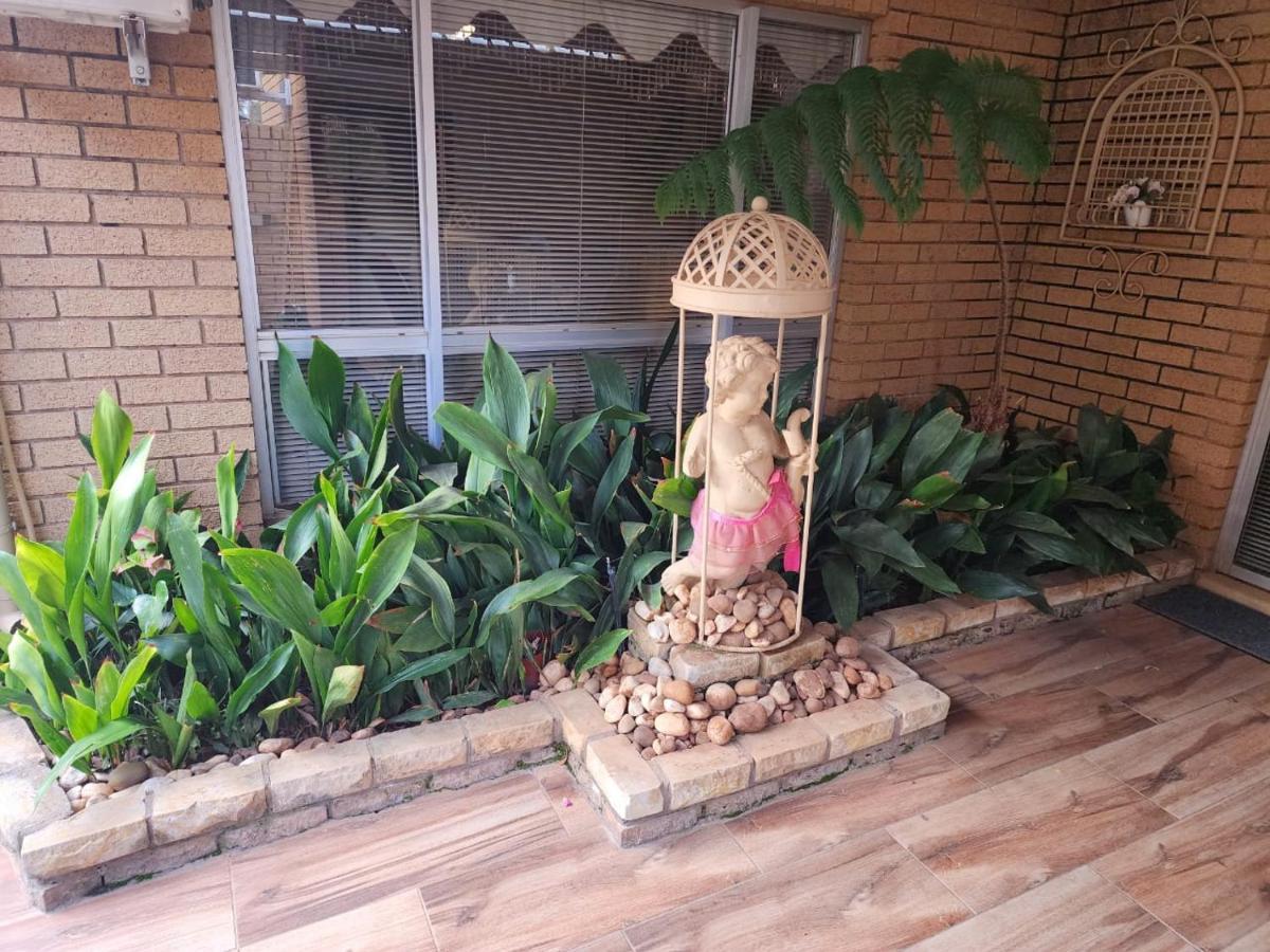 Villa Rose Cottages Bloemfontein Exterior photo
