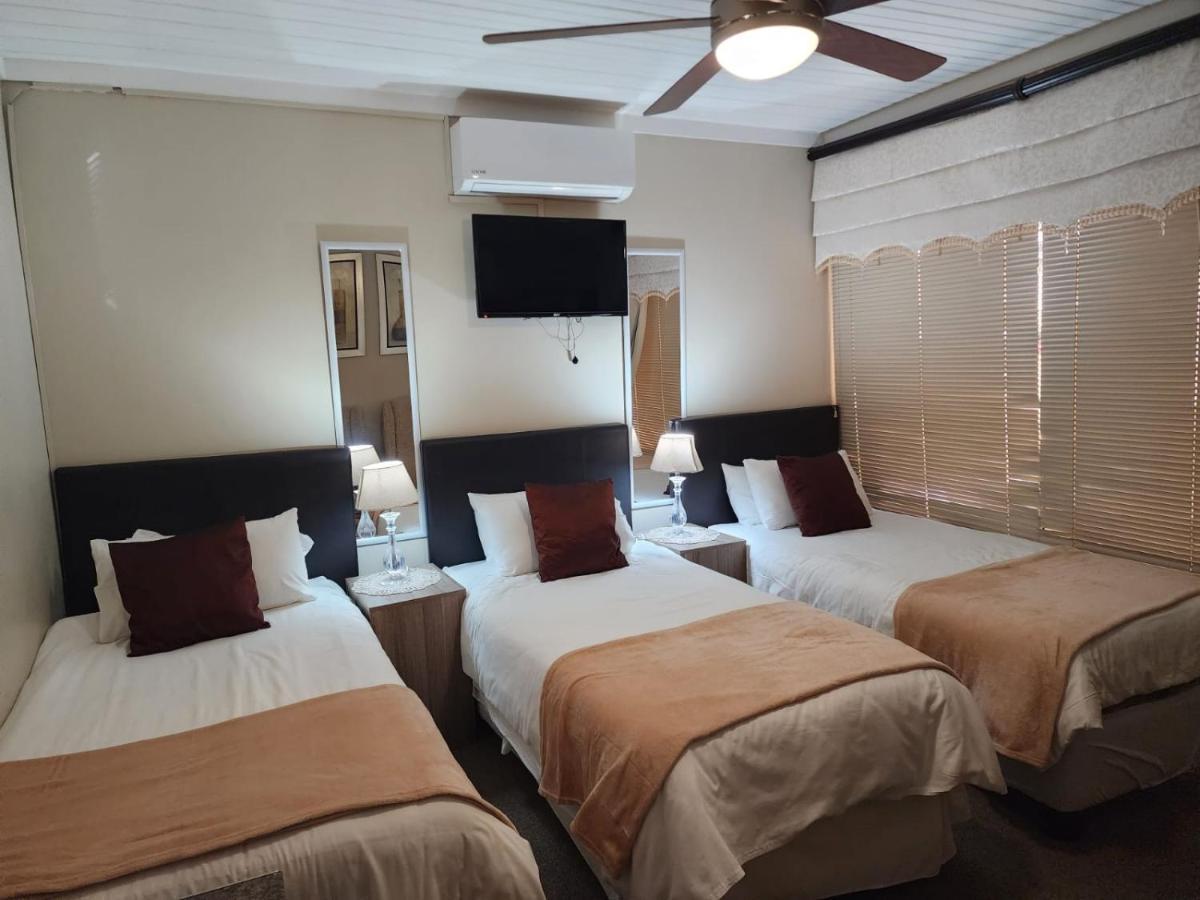 Villa Rose Cottages Bloemfontein Exterior photo