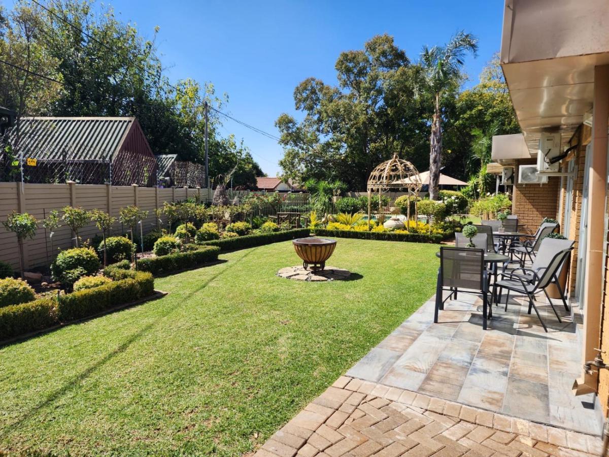 Villa Rose Cottages Bloemfontein Exterior photo
